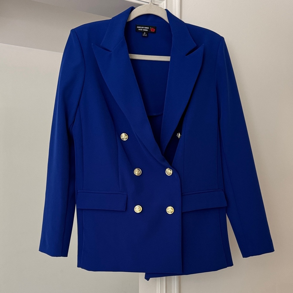 Elegant Double-Breasted Blazer in Blue